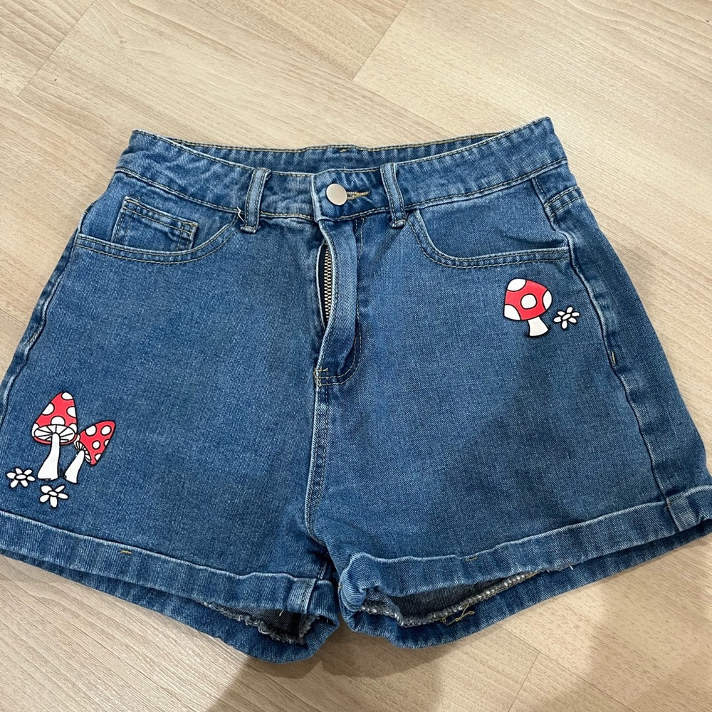 Indie core mushroom shorts